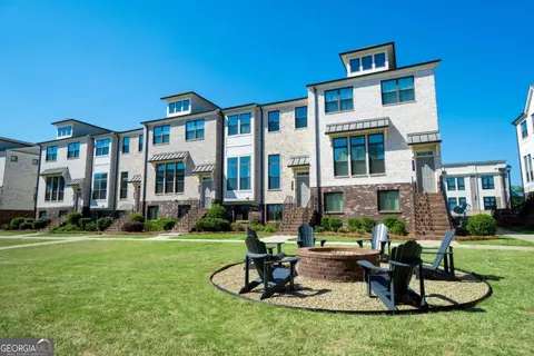 615 Fair View Cir, Roswell, GA 30076