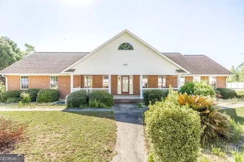 201 Strawberry Cir, Dublin, GA 31021