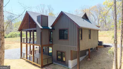 1038 Bluebird Rd, Mineral Bluff, GA 30559