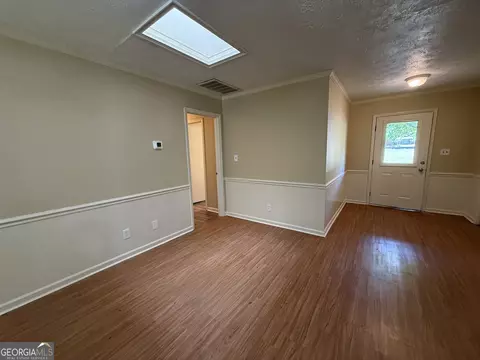 Living - 851 Vernon Ferry Rd, Lagrange, GA 30240 photo 8 of 9