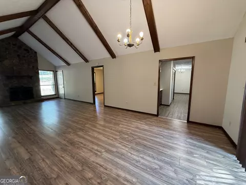 Living - 115 Daniel Ct, Lagrange, GA 30241 photo 6 of 6