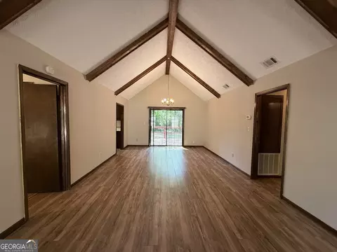 Living - 115 Daniel Ct, Lagrange, GA 30241 photo 5 of 6