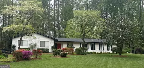 755 E Hembree Xing, Roswell, GA 30076