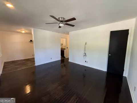 Living - 179 Youngs Mill Rd, Lagrange, GA 30241 photo 4 of 5