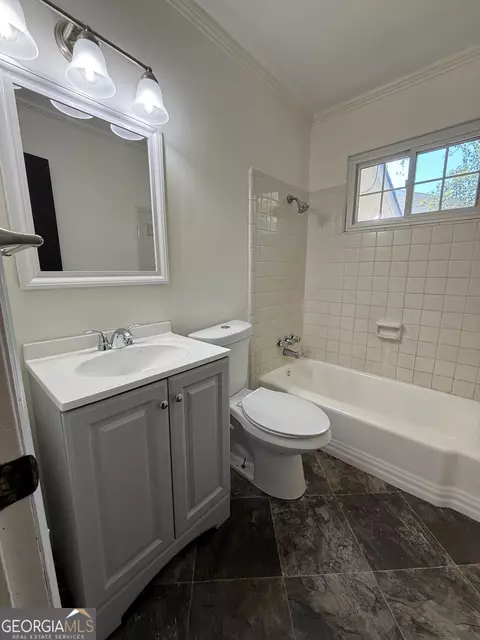 Bath - 179 Youngs Mill Rd, Lagrange, GA 30241 photo 2 of 2