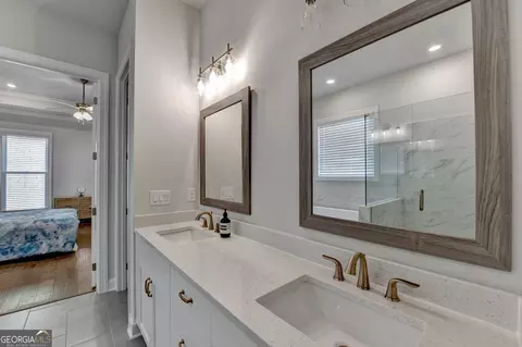 Bath - 3460 Ashfield Point Ave, Duluth, GA 30096 photo 6 of 8