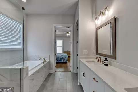 Bath - 3460 Ashfield Point Ave, Duluth, GA 30096 photo 5 of 8