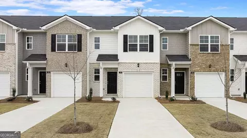 210 Kenmore Cir, Perry, GA 31069