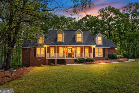 180 Riverbend Dr, Mcdonough, GA 30252