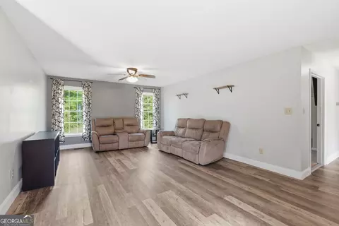 Living - 260 Brookhaven Cir, Toccoa, GA 30577 photo 1 of 1