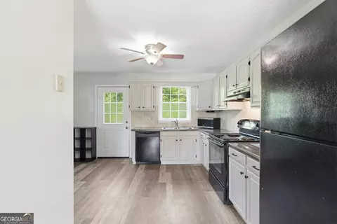 Kitchen - 260 Brookhaven Cir, Toccoa, GA 30577 photo 1 of 2