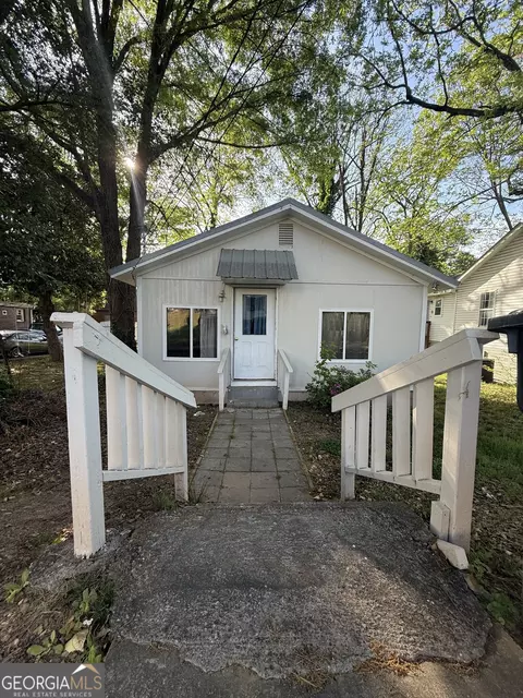 818 Mcbride St SE, Gainesville, GA 30501