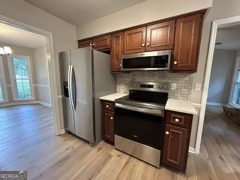 Kitchen - 191 Moccasin Trl, Lagrange, GA 30241 photo 3 of 3