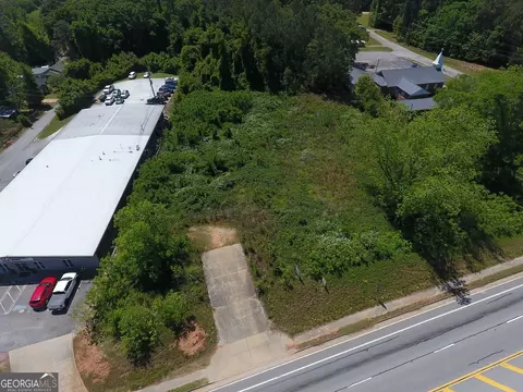 381 College Ave, Elberton, GA 30635