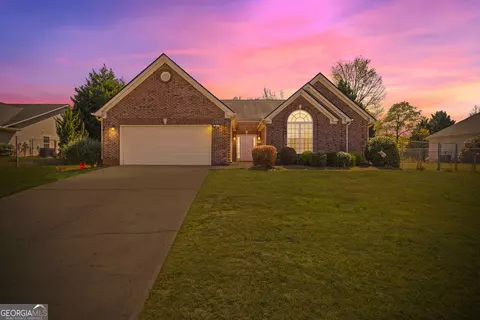 452 Nightdream Ln, Winder, GA 30680