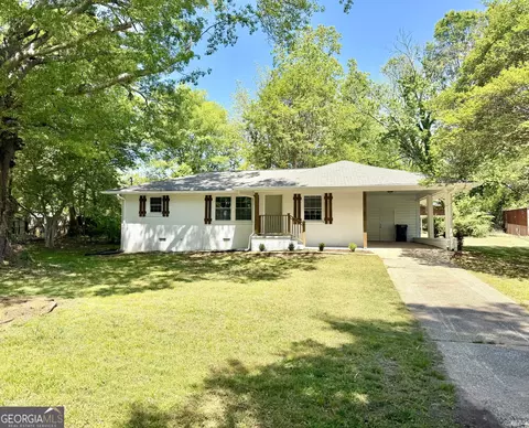 926 Green Valley Rd SW, Mableton, GA 30126