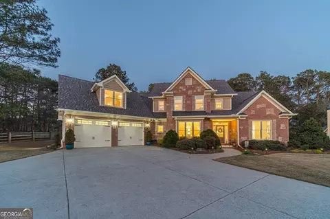 1409 Silver Thorne Ct, Loganville, GA 30052
