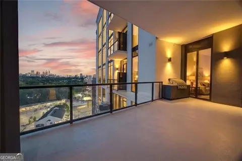 2425 Peachtree Rd NE #1504, Atlanta, GA 30305