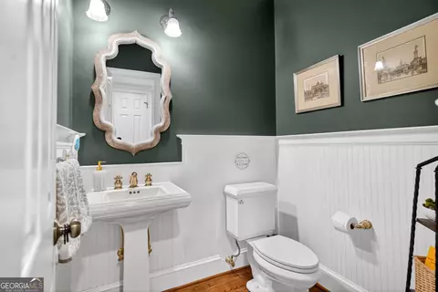 Bath - 207 Lakeshore Dr, Lagrange, GA 30240 photo 1 of 12
