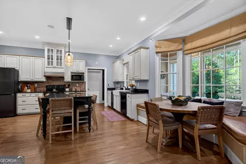 Kitchen - 207 Lakeshore Dr, Lagrange, GA 30240 photo 2 of 6