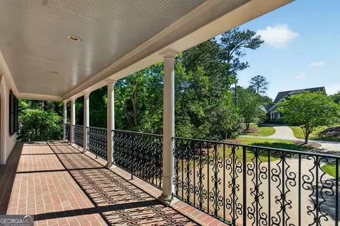 Exterior - 207 Lakeshore Dr, Lagrange, GA 30240 photo 14 of 16