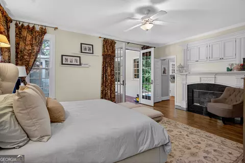 Bedroom - 207 Lakeshore Dr, Lagrange, GA 30240 photo 3 of 8