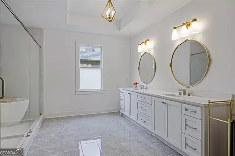 Bath - 1853 Bragg St, Chamblee, GA 30341 photo 2 of 6