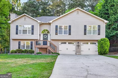 1440 Chalet Cir, Lawrenceville, GA 30043