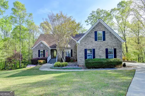 124 Edgewater Ct, Braselton, GA 30517