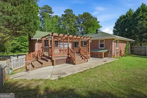 Exterior - 3270 Rex Rd, Rex, GA 30273 photo 4 of 8