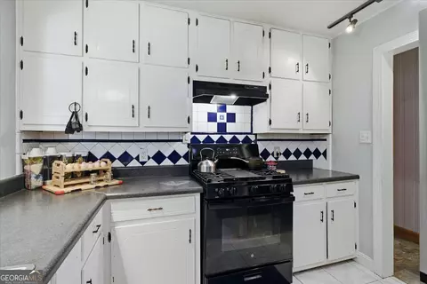 Kitchen - 3270 Rex Rd, Rex, GA 30273 photo 2 of 4
