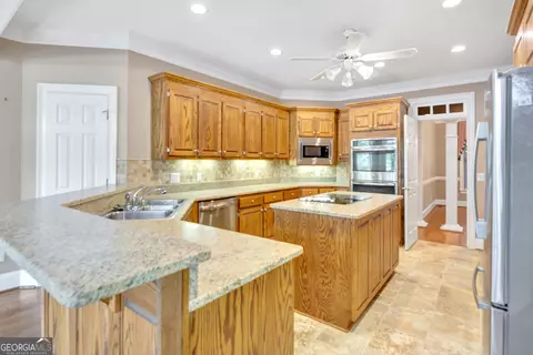 Kitchen - 125 Lake Dr, Covington, GA 30014 photo 3 of 6