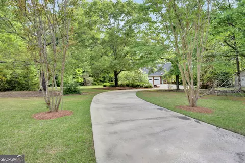 Exterior - 125 Lake Dr, Covington, GA 30014 photo 8 of 13