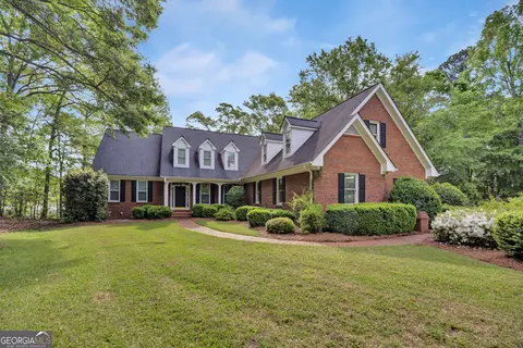 125 Lake Dr, Covington, GA 30014