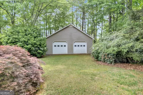 Exterior - 125 Lake Dr, Covington, GA 30014 photo 4 of 13