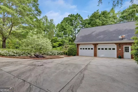 Exterior - 125 Lake Dr, Covington, GA 30014 photo 9 of 13
