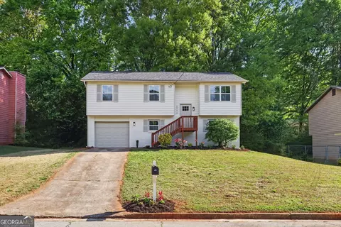 2546 Candler Woods Dr, Decatur, GA 30032