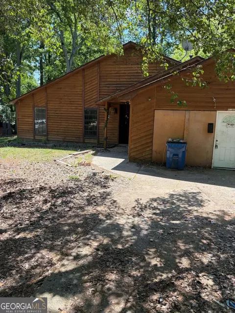 8521 Cedar Creek Rdg, Riverdale, GA 30274