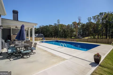 Exterior - 255 Old Town Rd, Dacula, GA 30019 photo 8 of 10