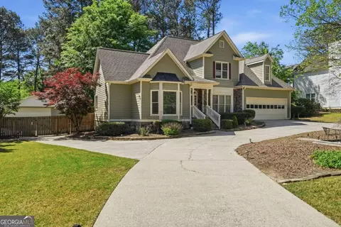 212 Gates Mill Dr, Lawrenceville, GA 30045
