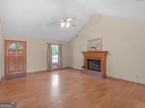 Living - 255 Pine Tree Ln, Mcdonough, GA 30252 photo 2 of 2