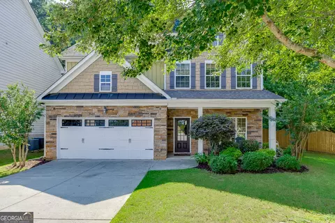 821 Sapphire Ln, Sugar Hill, GA 30518