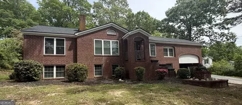411 Ridgecrest Dr, Elberton, GA 30635