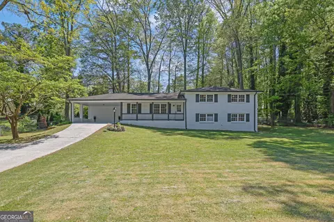 210 Suburban Dr NE, Kennesaw, GA 30144