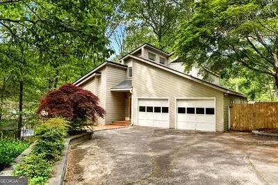1263 Colony Dr, Marietta, GA 30068