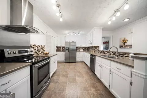 Kitchen - 3265 Heatheridge, Duluth, GA 30096 photo 1 of 4