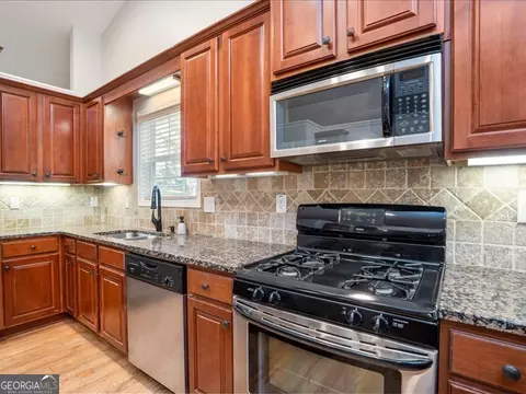 Kitchen - 1406 Morgans Blf, Monroe, GA 30656 photo 6 of 6