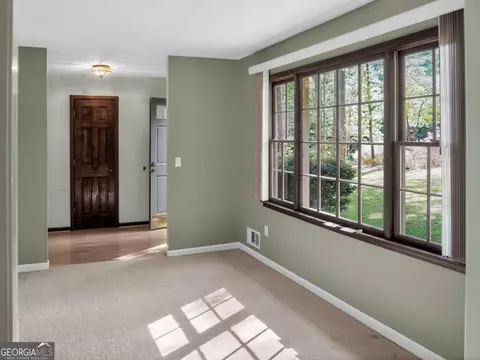 1912 King Arthurs Ct, Marietta, GA 30062