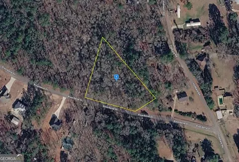40 Riverbend Dr, Lagrange, GA 30240