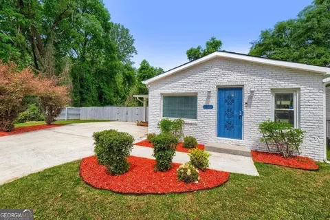 2702 White Oak Dr, Decatur, GA 30032
